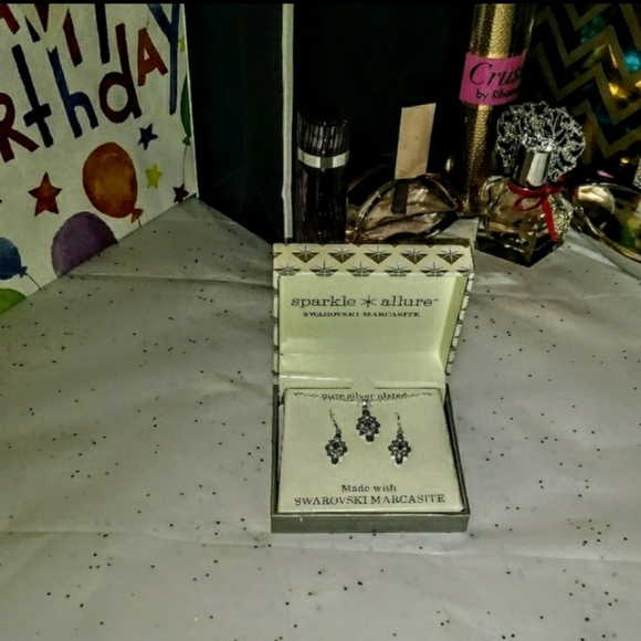 Swarovski Marcasite Matching Necklace Earrings NIB - Picture 4 of 9